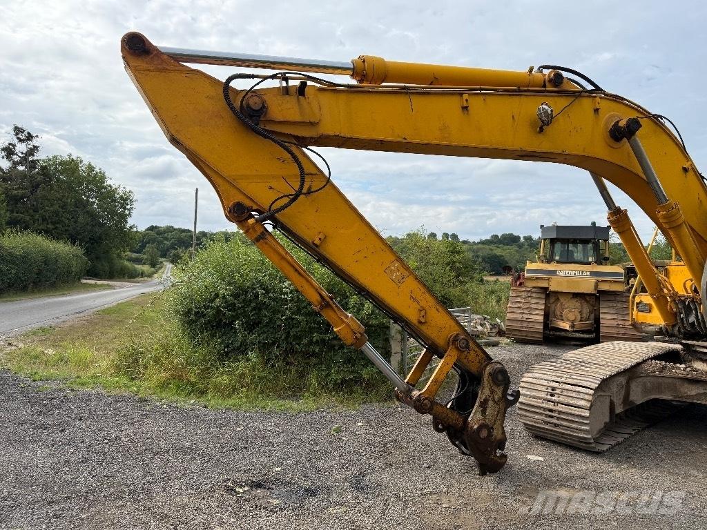 JCB JS 240 LC Paletli ekskavatörler