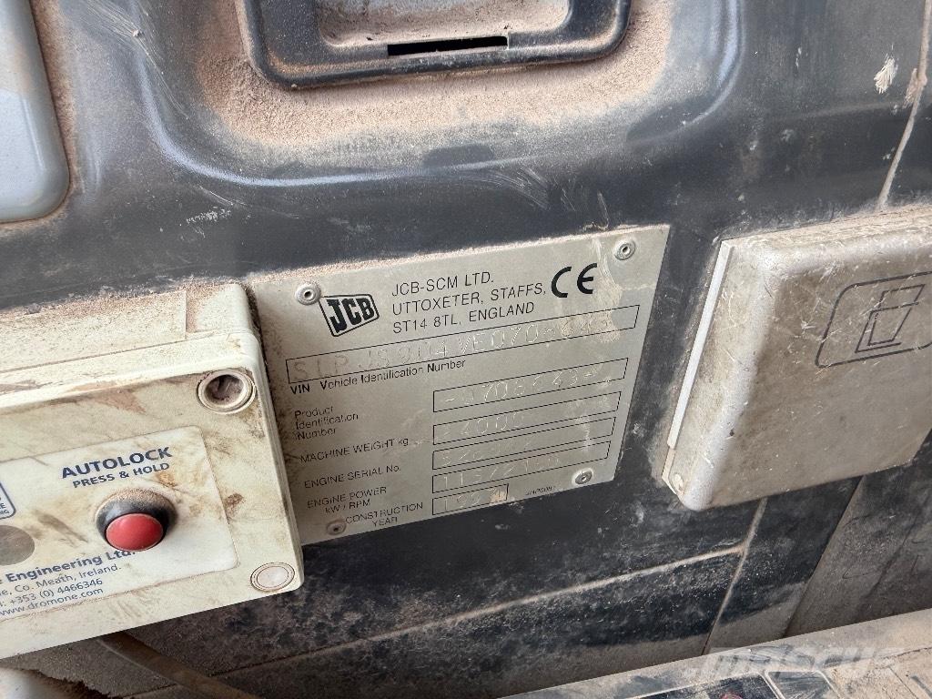 JCB JS 240 LC Paletli ekskavatörler