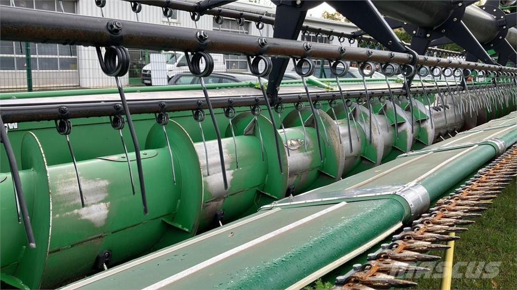 John Deere S680 Biçerdöverler