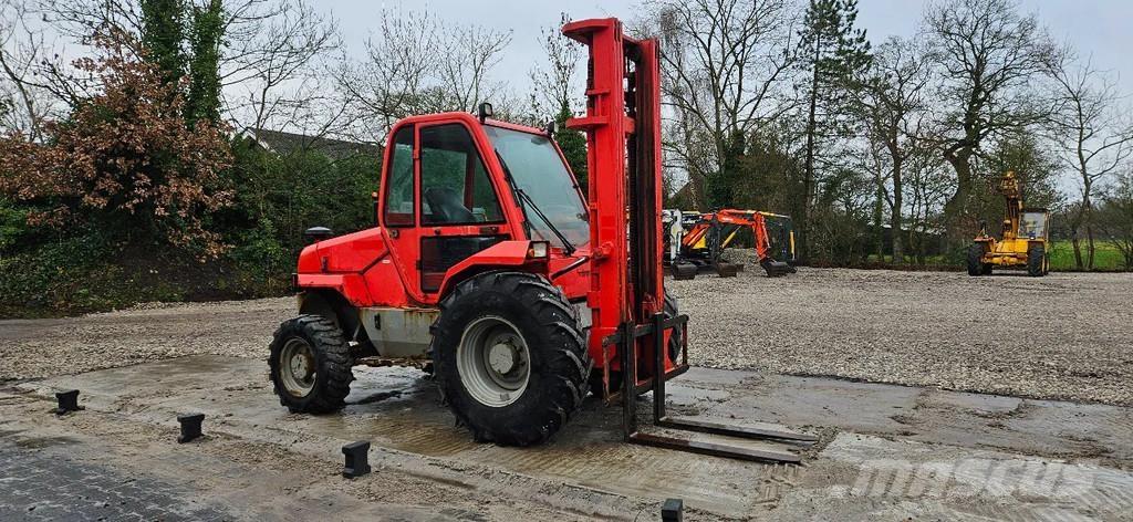 Manitou M26-4 t Arazi tipi forklift