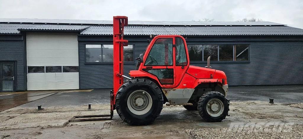 Manitou M26-4 t Arazi tipi forklift
