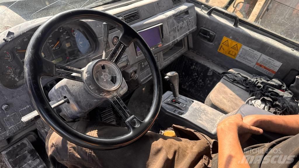 Komatsu HM 400-2 Belden kirma kaya kamyonu