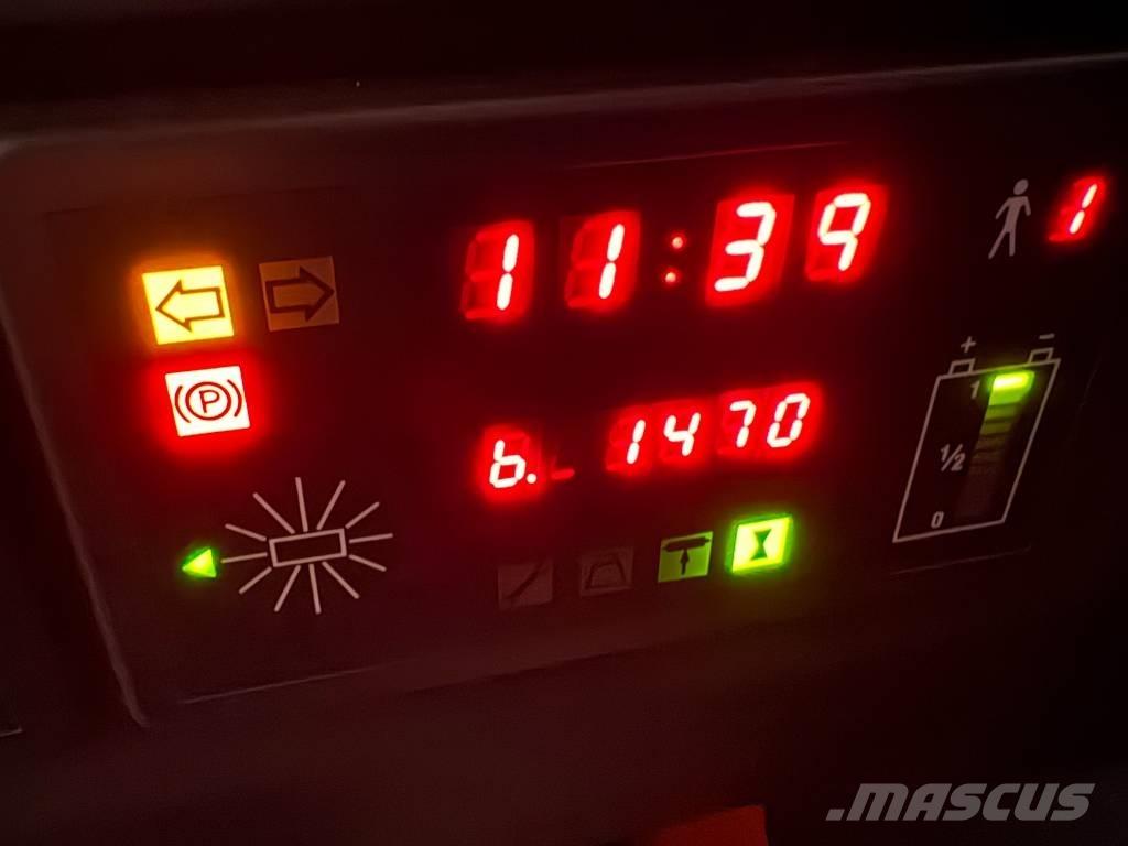 Toyota RRE 140 Reach truck - depo içi istif araçları