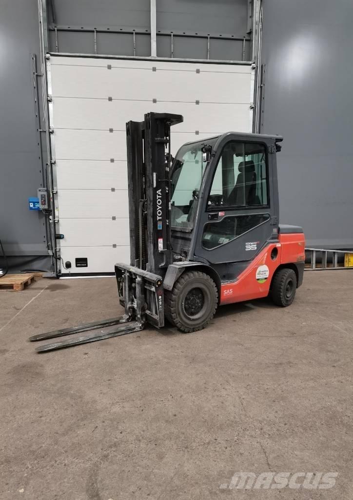 Toyota 8FDJ35F Dizel forkliftler