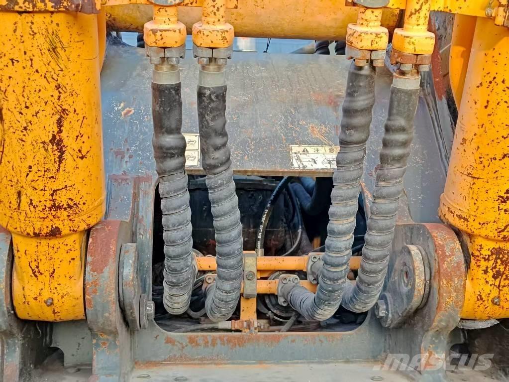 Hyundai R300LC-9S Paletli ekskavatörler