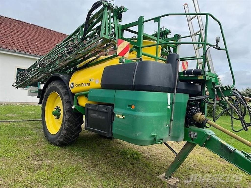 John Deere M952I Çekilir pülverizatörler