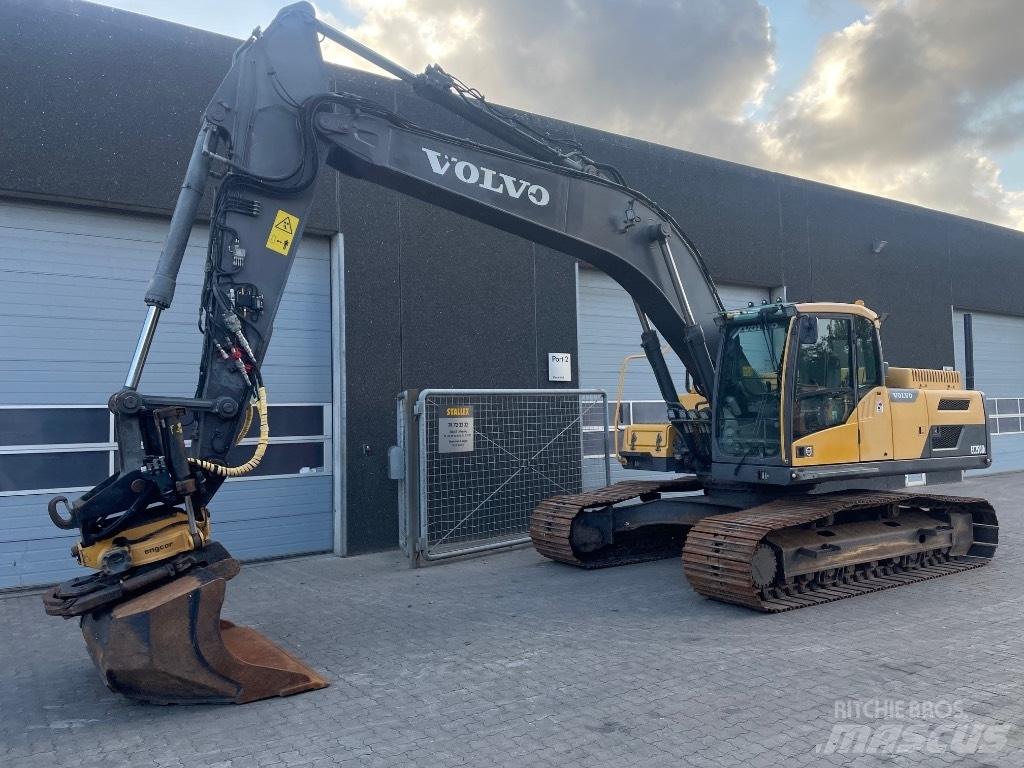 Volvo EC250DL Paletli ekskavatörler