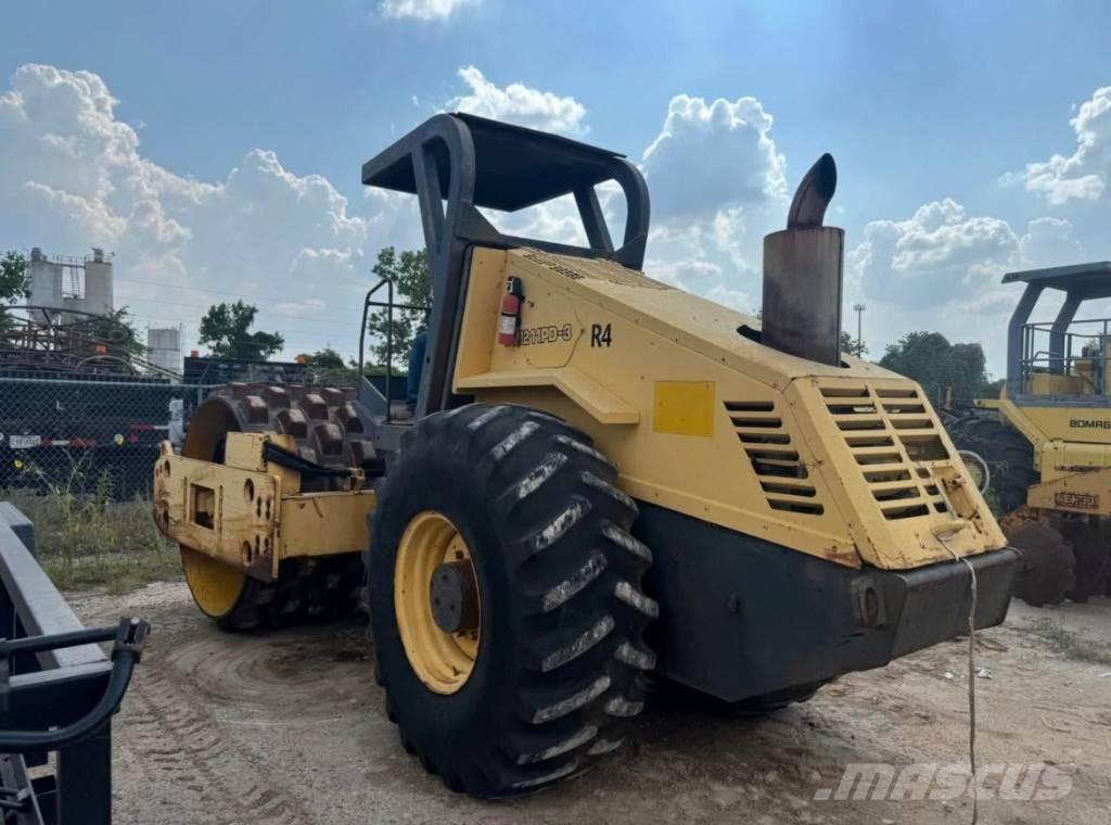 Bomag BW 211 P D-3 Tek tamburlu silindirler