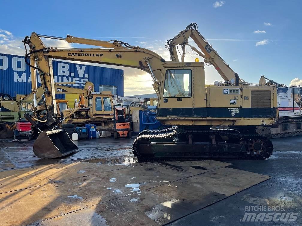 CAT 225 Paletli ekskavatörler