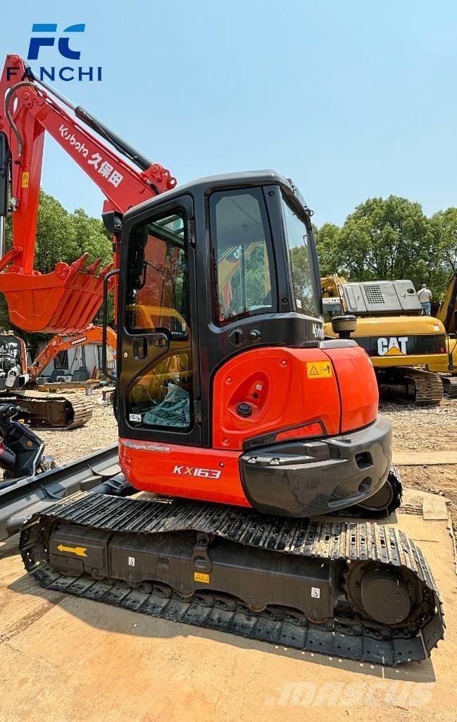 Kubota 163 Paletli ekskavatörler