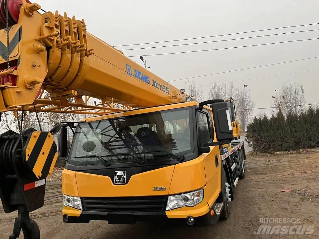 XCMG XCT 25 Yol-Arazi Tipi Vinçler (AT)