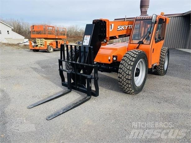 SkyTrak 8042 Teleskopik yükleyiciler