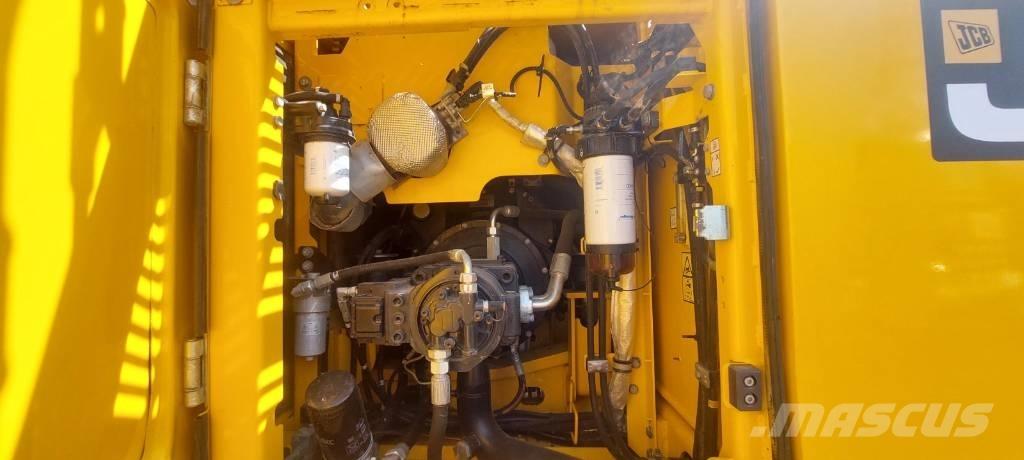 JCB JS 220 X Paletli ekskavatörler