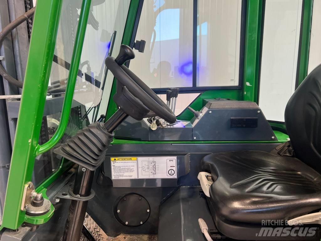 Combilift CBE2500 4 yönlü reach truck