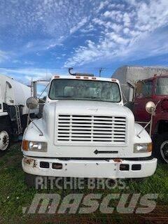 International 4700 Flatbed kamyonlar