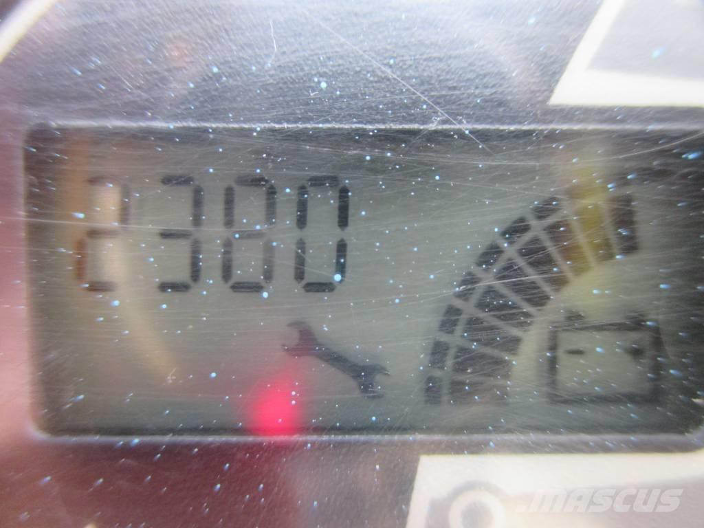 JLG Toucan 8 E Personel Platformları ve Cephe Asansörleri