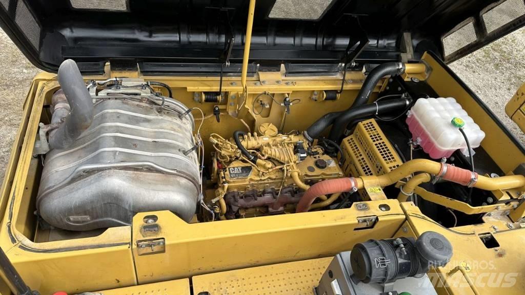 CAT 326F LN Paletli ekskavatörler
