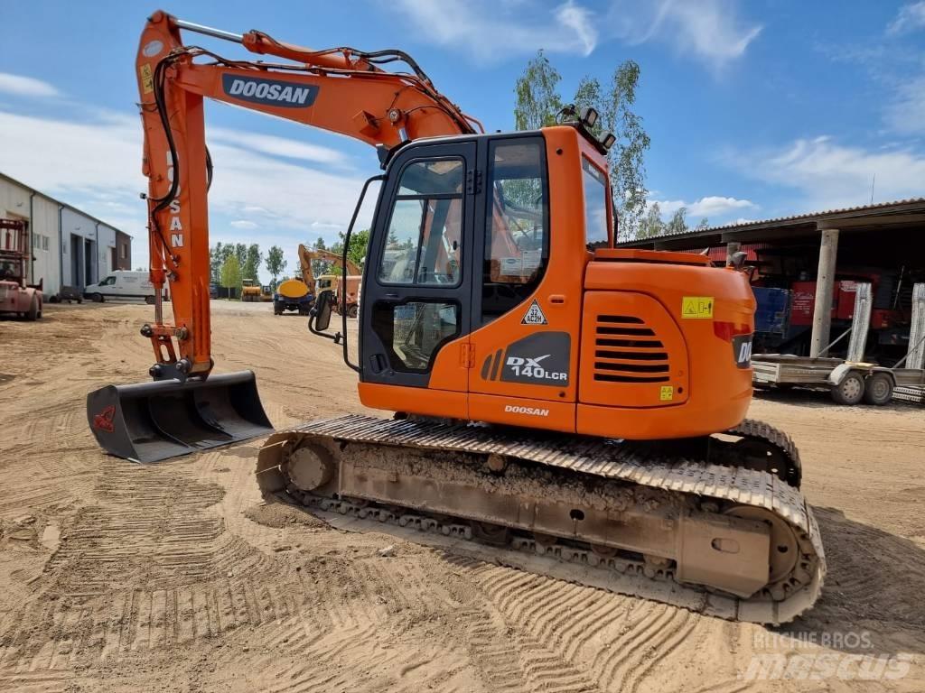 Doosan DX 140 LC-3 Paletli ekskavatörler
