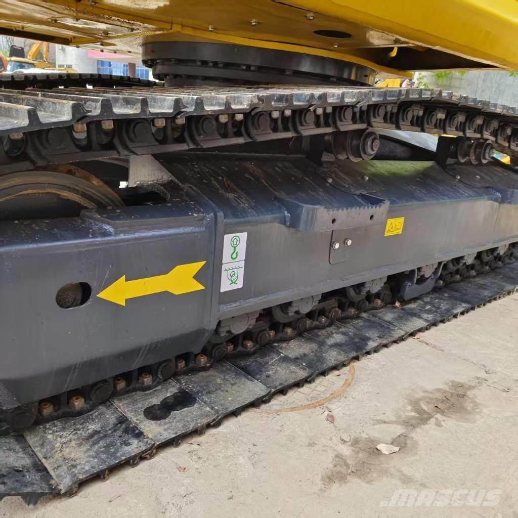 Komatsu PC 200-8 Paletli ekskavatörler