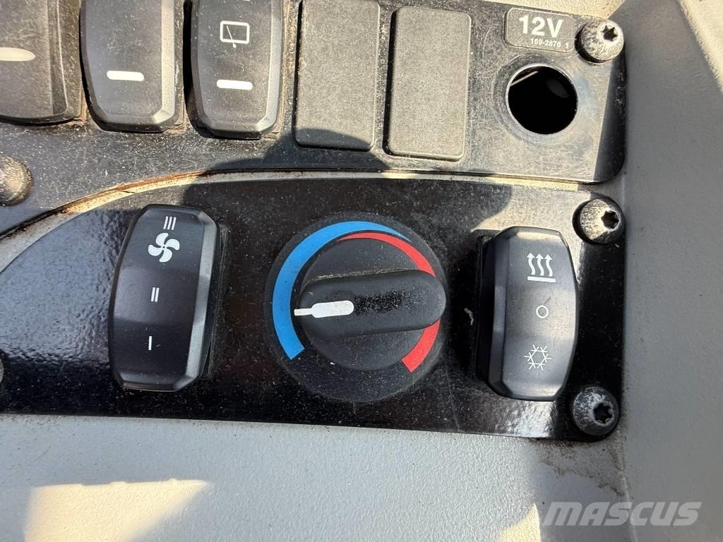 CAT 908 Tekerlekli yükleyiciler