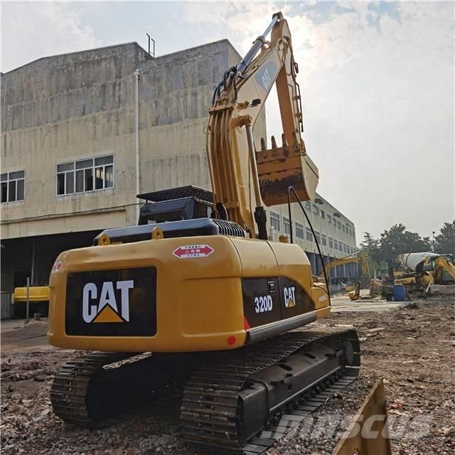 CAT 320D Paletli ekskavatörler
