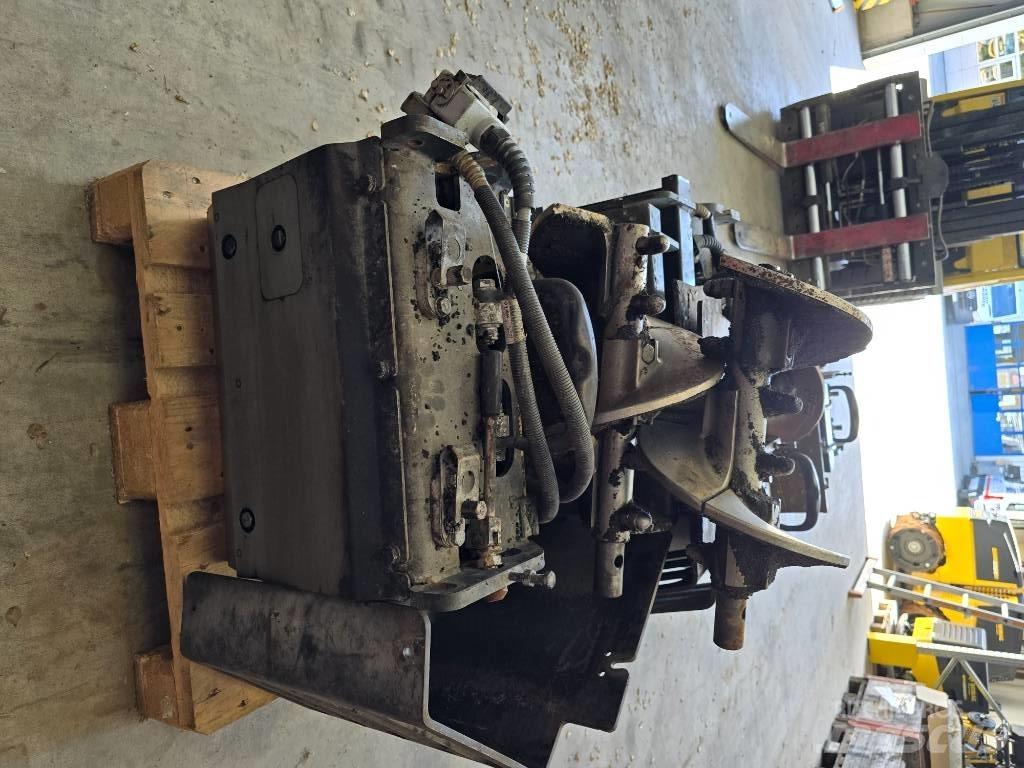 Bomag BF 300 P-2 Asfalt sericiler