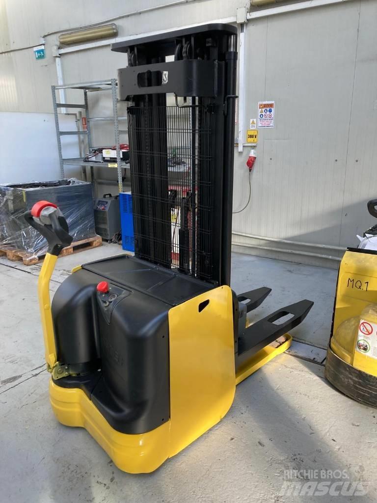 Hyster S 1.6 Yaya kumandali istif makinasi