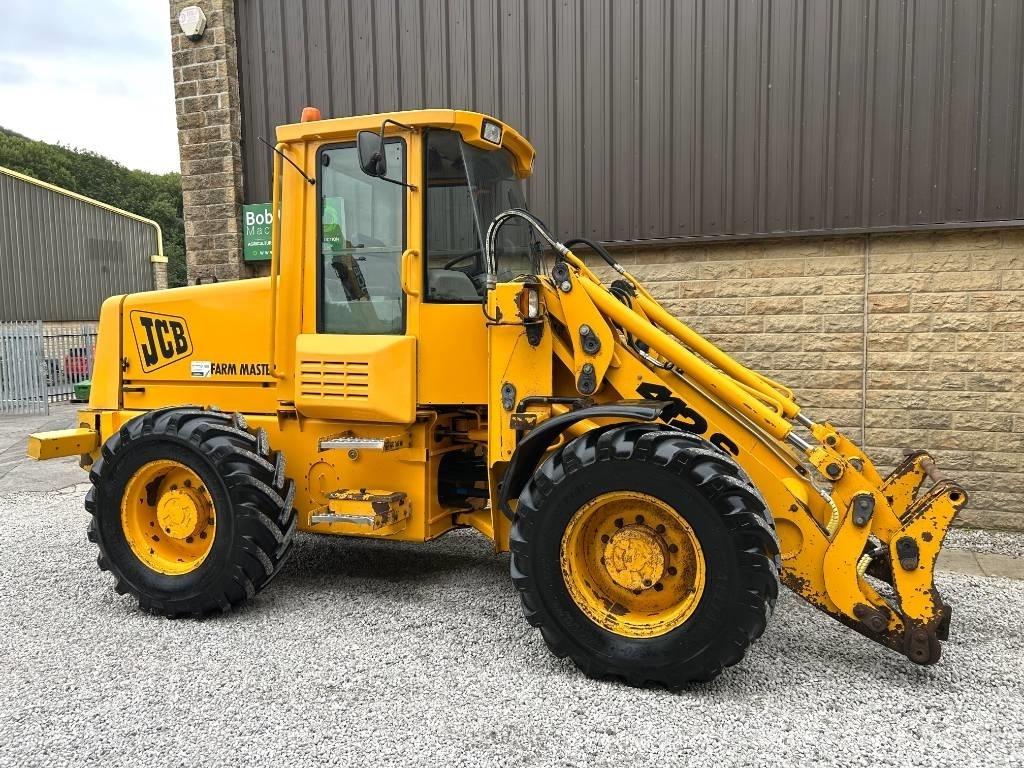 JCB 412S Tarimsal teleskopik yükleyiciler