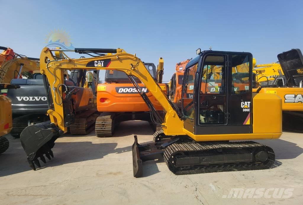 CAT 306E Paletli ekskavatörler