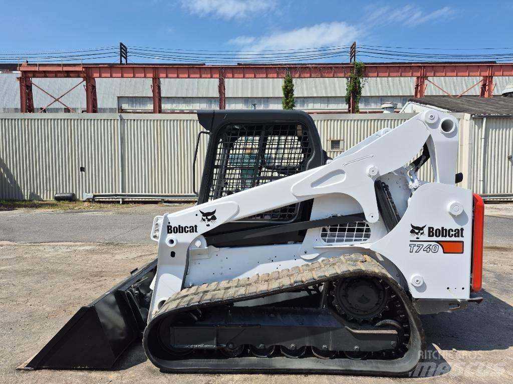 Bobcat T 740 Skid steer loderler