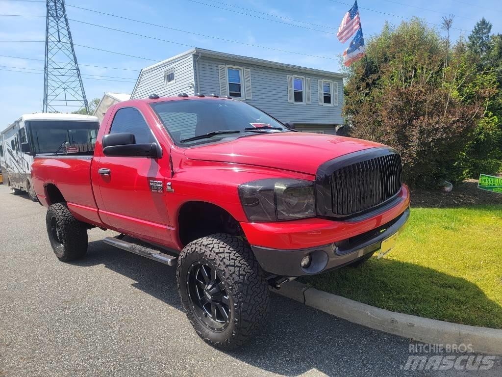 Dodge Ram 2500 Pikaplar