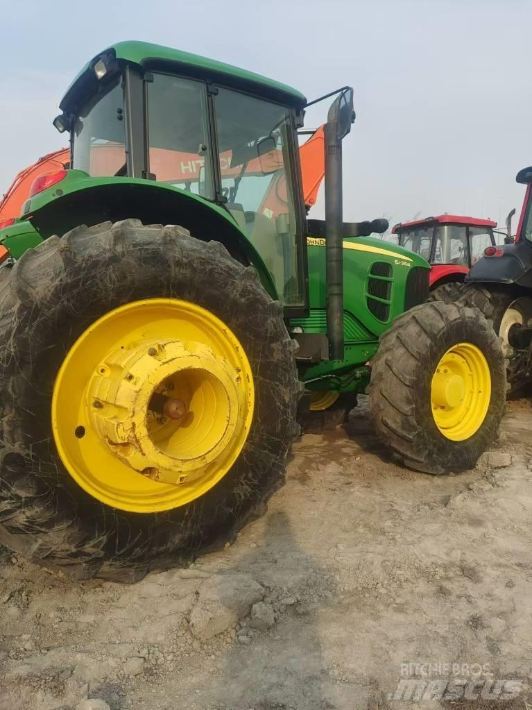 John Deere 6J-2104 Traktörler