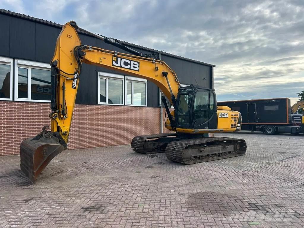JCB JS220LC Paletli ekskavatörler