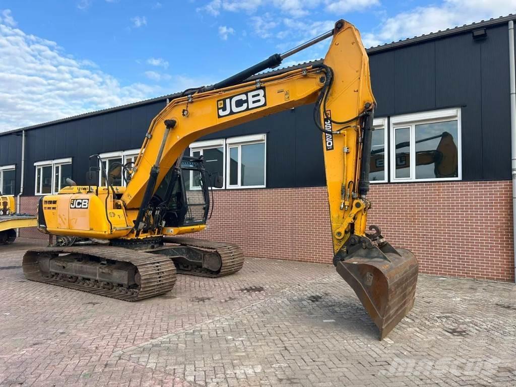 JCB JS220LC Paletli ekskavatörler