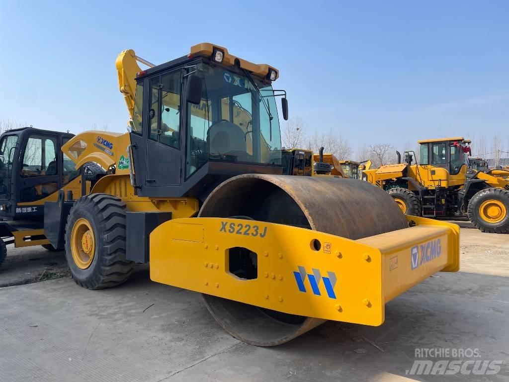 XCMG XS 223 J Tek tamburlu silindirler