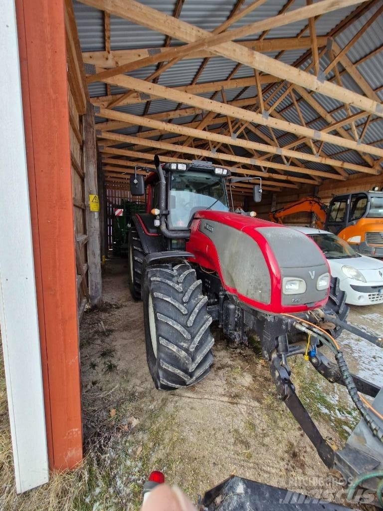 Valtra T 151 hitchec Traktörler