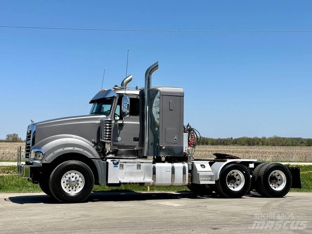 Mack Titan TD 713 Çekiciler