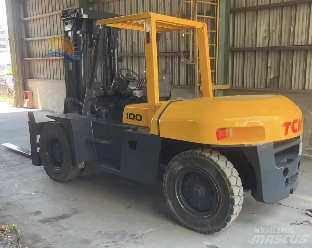 TCM 100 Reach truck - depo içi istif araçları