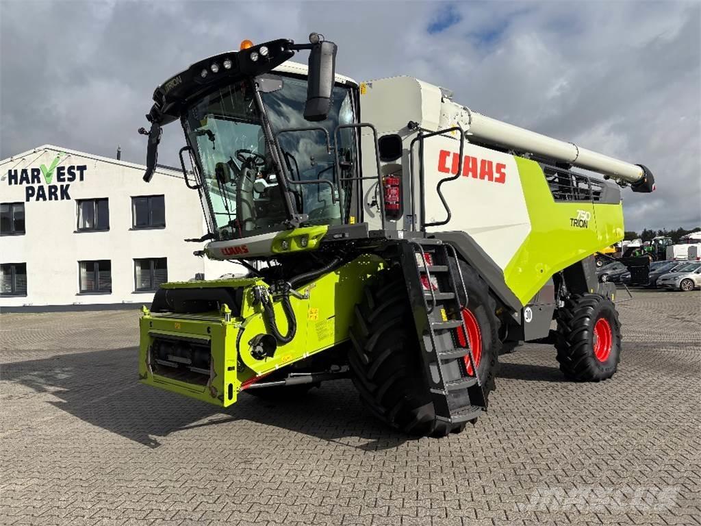 CLAAS TRION 750 Biçerdöverler
