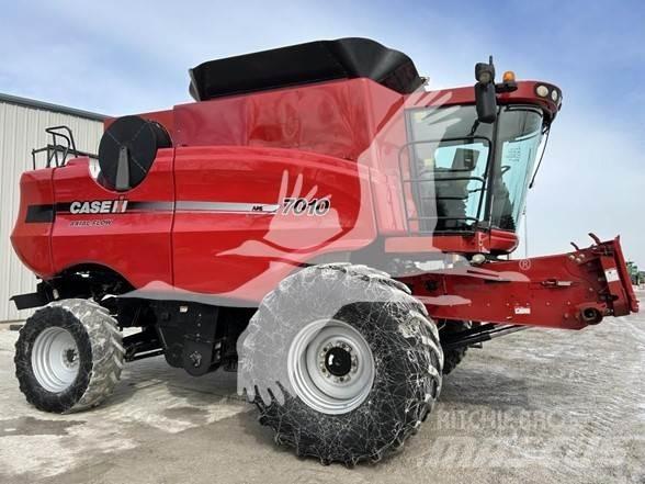 Case IH 7010 Biçerdöverler