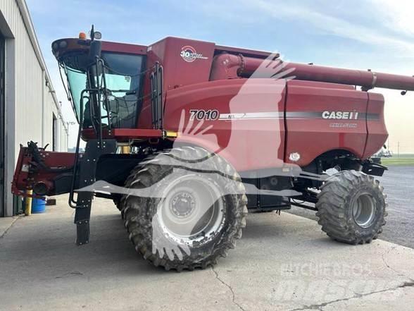 Case IH 7010 Biçerdöverler