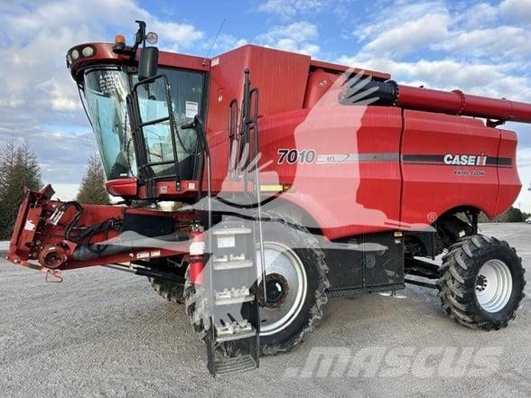 Case IH 7010 Biçerdöverler