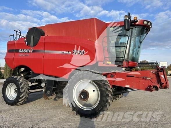 Case IH 7010 Biçerdöverler