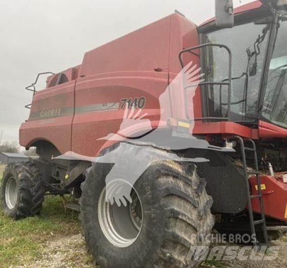 Case IH 7140 Biçerdöverler