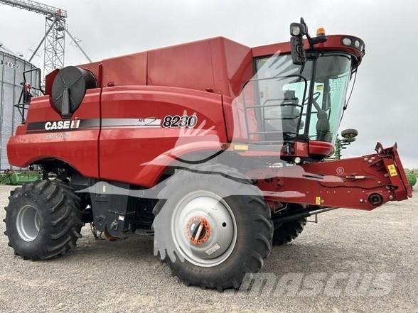 Case IH 8230 Biçerdöverler