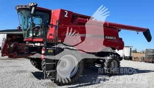 Case IH 8240 Biçerdöverler
