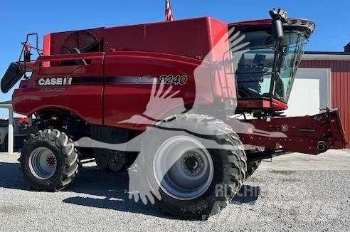 Case IH 8240 Biçerdöverler