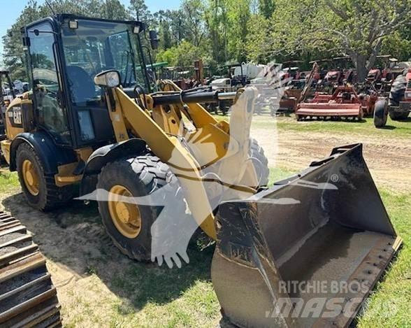 CAT 906M Tekerlekli yükleyiciler