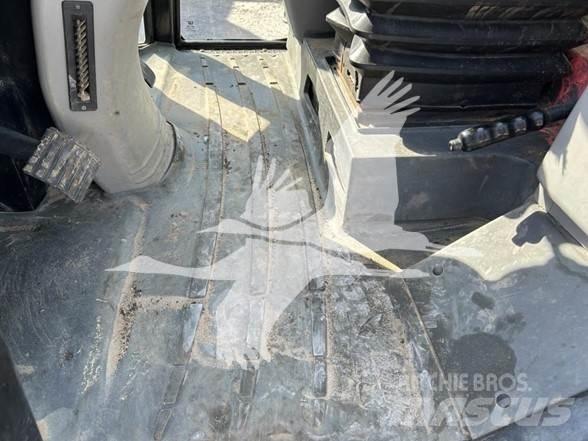 CAT 906M Tekerlekli yükleyiciler