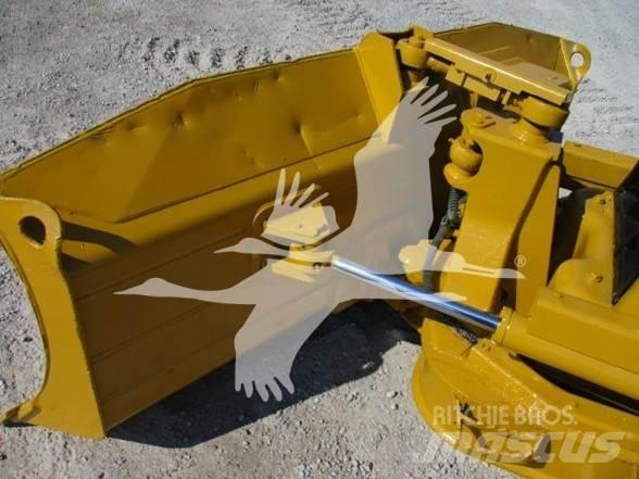 CAT D3G XL Paletli dozerler